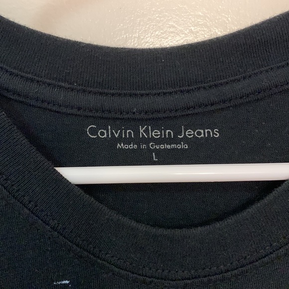 ⭐️ NWOT Calvin Klein Jeans Co. Sz Lg Mens Tee ⭐️ - Picture 2 of 3